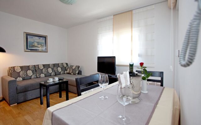 Apartments Summer Residence Maja