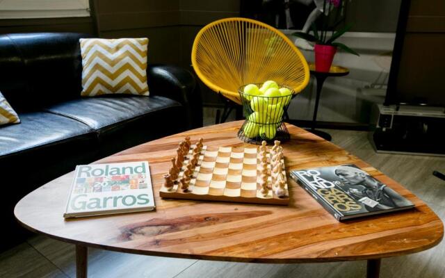 Hotel Olympic Paris Boulogne by Patrick Hayat