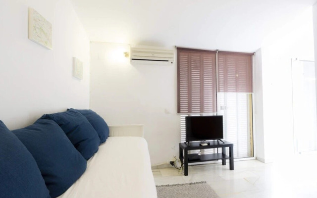 RentalSevilla Estudio con terraza junto a la Alameda