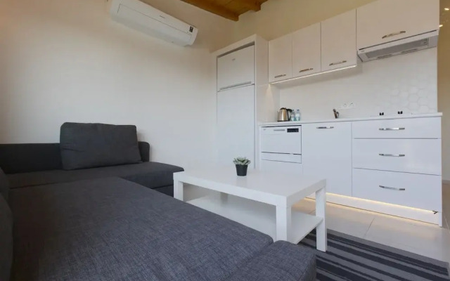 AEGEAN Apartments - Marina & Chios Island View