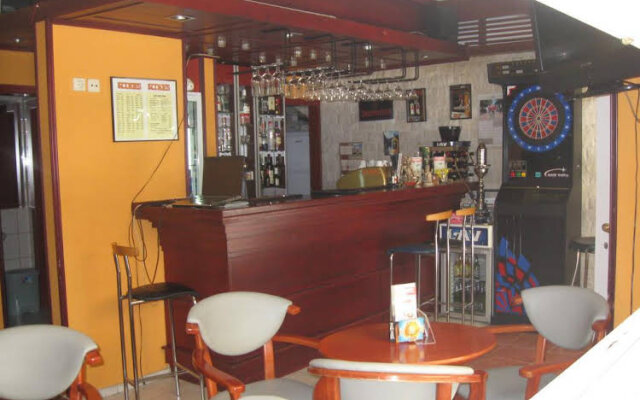 Hostel and caffe bar Rookies