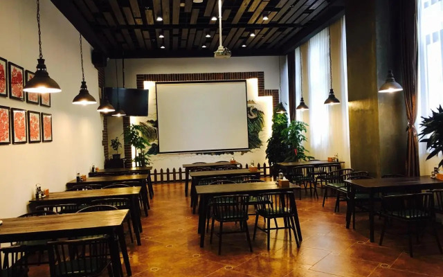 Nostalgia Hotel (Zhangjiakou)