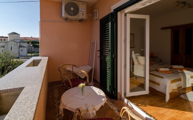 Beautiful three bedroom country house