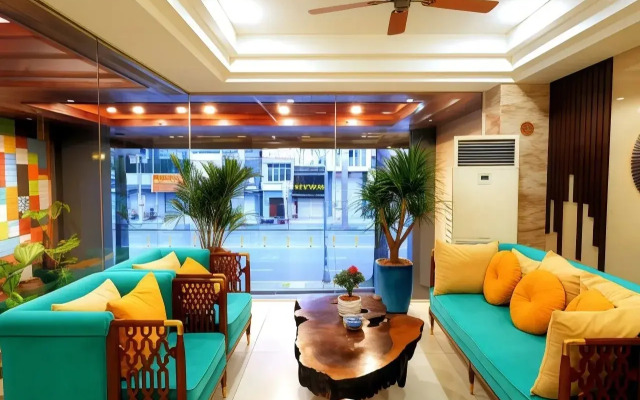 Happy Life Green Hotel