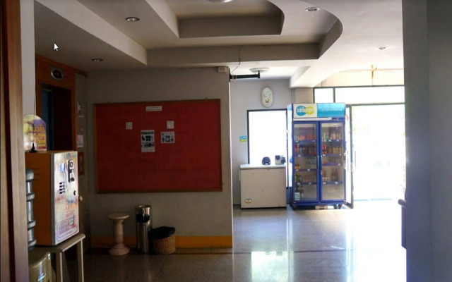 Fueang Fha Palace Hotel