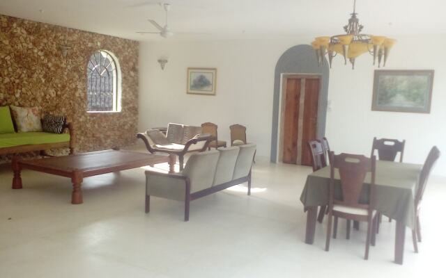 Beach Front Nicky Villa - Watamu Beach