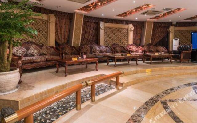 Chunxia Qiudong Hotspring Hotel Kunming Xingyuan Road