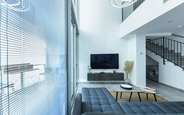 Luxe Apt in Top Tel Aviv Neighborhood