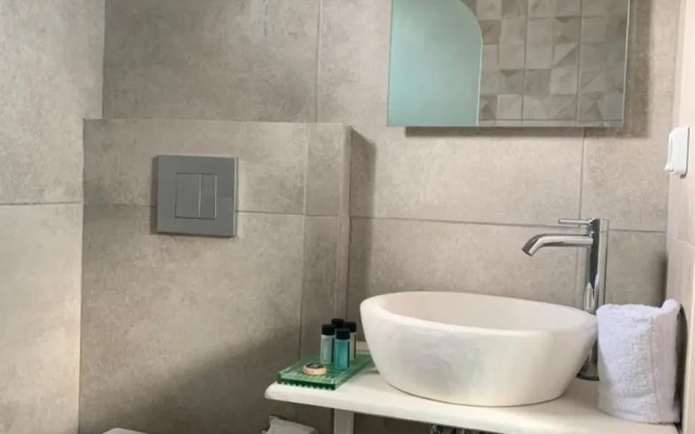 Pearl Inn 4* Hotel