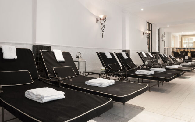 Schlosshotel Berlin By Patrick Hellmann