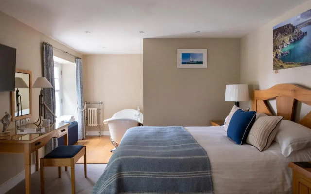 South Sands Hotel