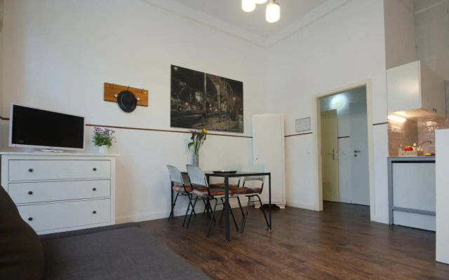 Altbauwohnung mit 3 Bädern (PB6)