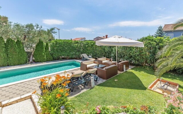 Beautiful Home in Stinjan With Wifi and 4 Bedrooms