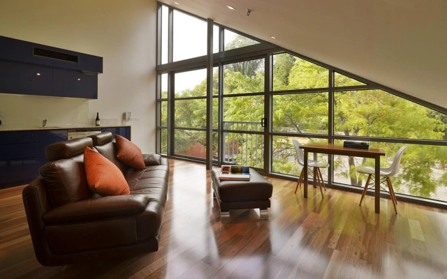 Salamanca Wharf Hotel