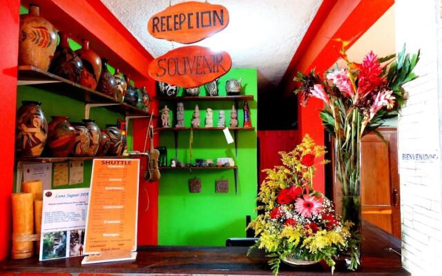 Hotel y Hostal Yaxkin Copan