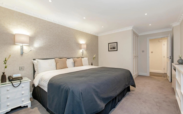 Mayfair House
