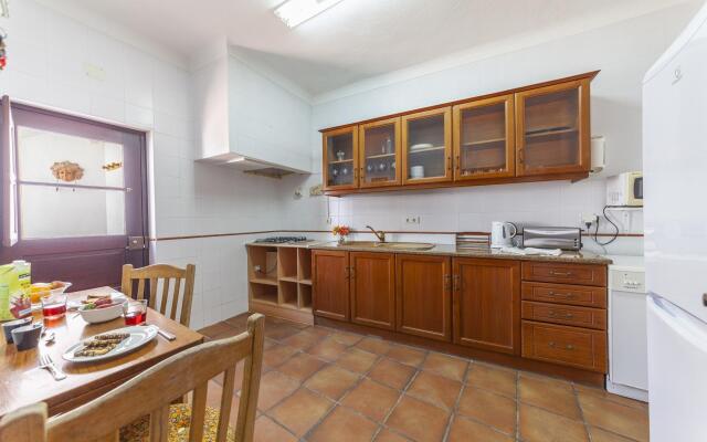 J - Bedroom 1 in Casa do Farol