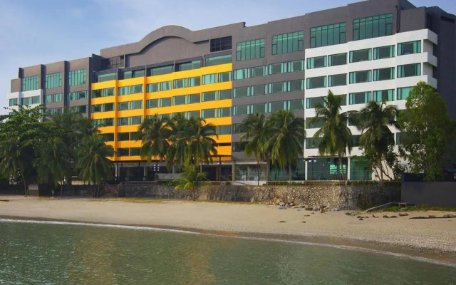 Mercure Penang Beach