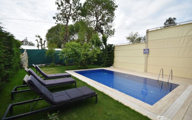 Villa Hakan 2 by Helaltatilvillari