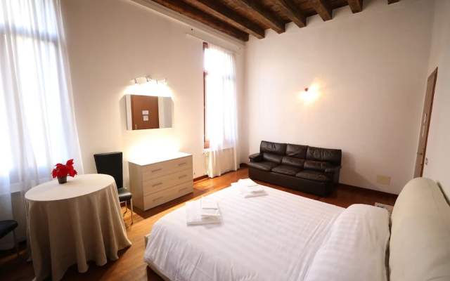 Dorso Duro Apartment