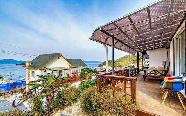 Wild Flower Village Pension