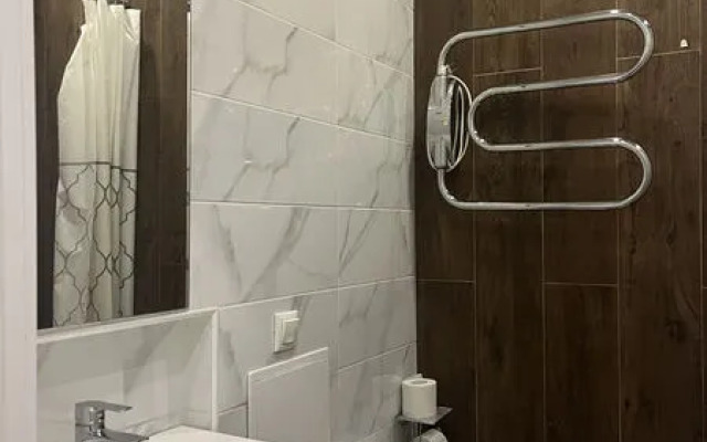 Хэппи Пипл на ул. Галины Вишневской, д. 5