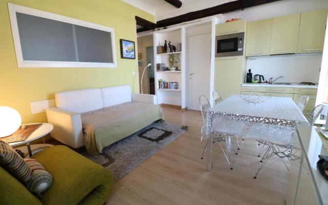 1 bedroom Suquet, 6 min from the Palais, balcony city & port view 220