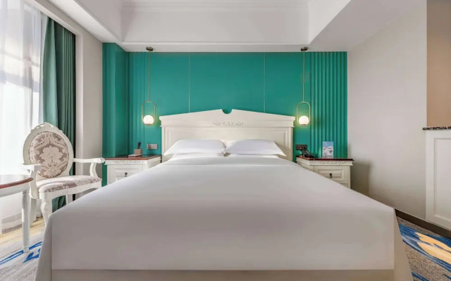 Ramada Plaza By Wyndham Wuhan Dongxi Lake
