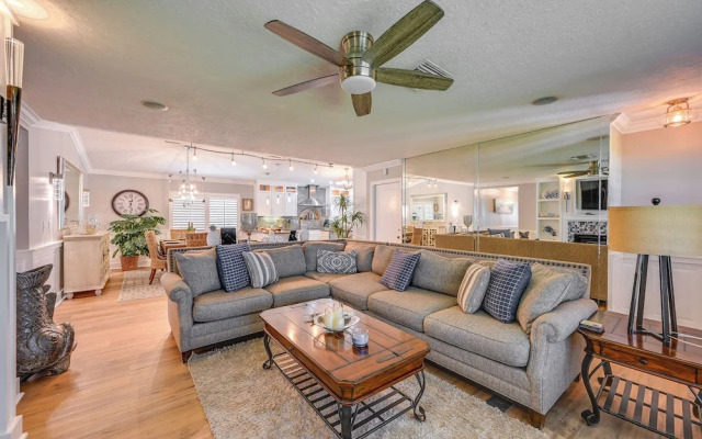 Outdoor Bar, Bikes & Grill: Naples Oasis!