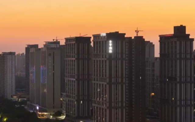 JI Hotel (Zhengzhou University Kexue Avenue)