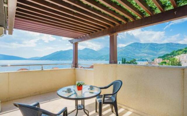 Donja Lastva Apartments