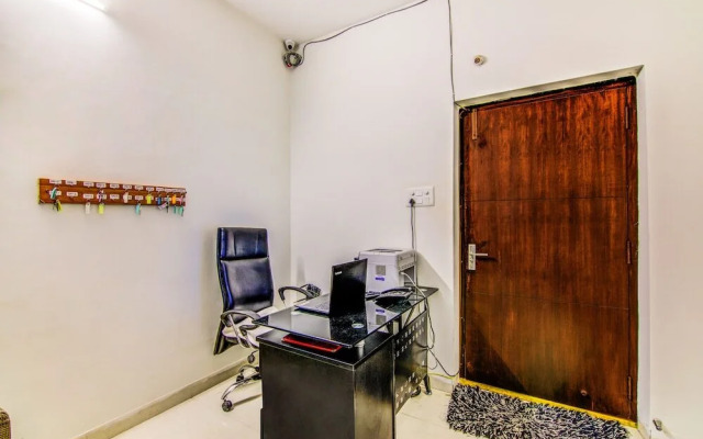 Flora Vihaan By FabHotel