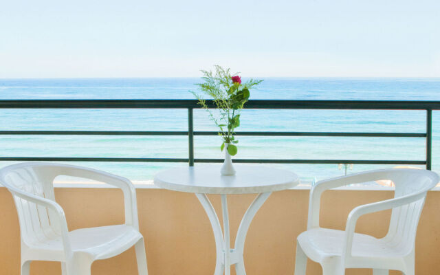 Dedalos Beach Hotel