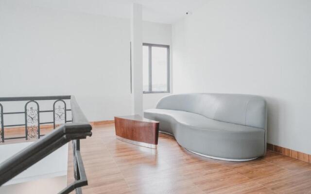 RedDoorz Plus near Ferry Terminal Batam Center