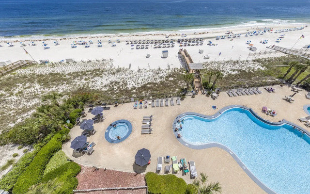 Palacio Condos by Hosteeva