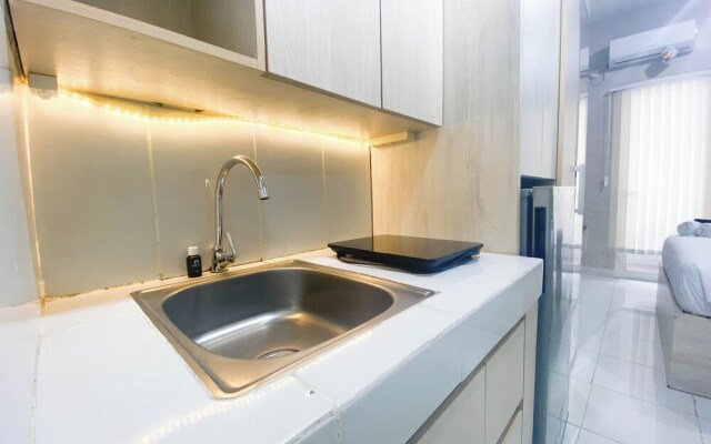 Elegant And Homey Studio At Amartha View Apartment