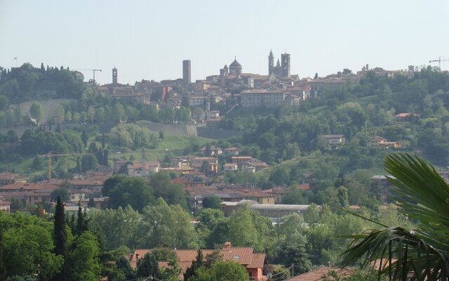 Ca  Rossa Da Pierangela