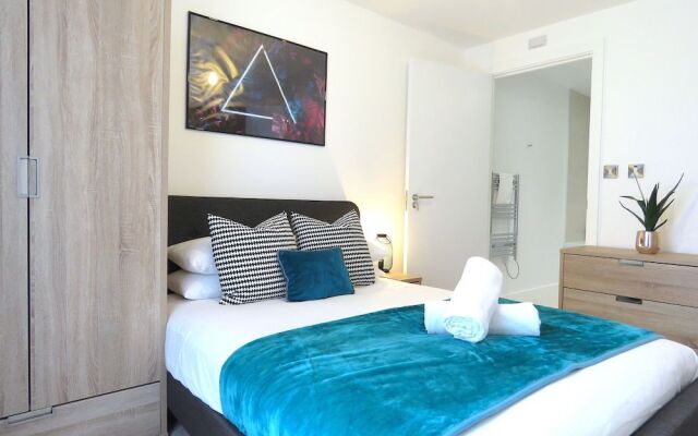 Tudors eSuite Grand Central Aparthotel
