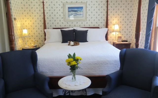 Inn at Ellis River