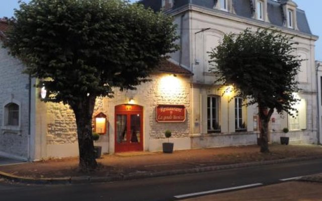 Hotel Restaurant La Goule Beneze