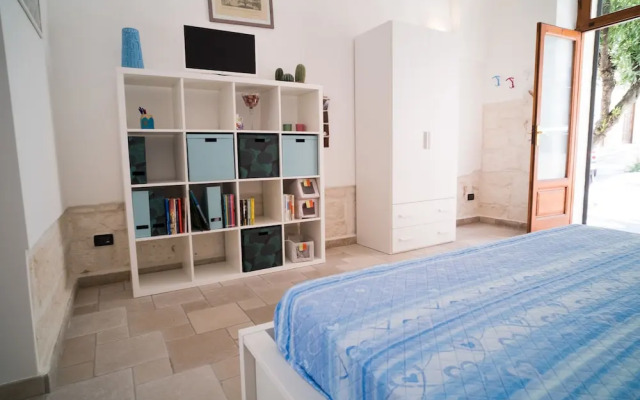 La bottega Ostuni by Typney