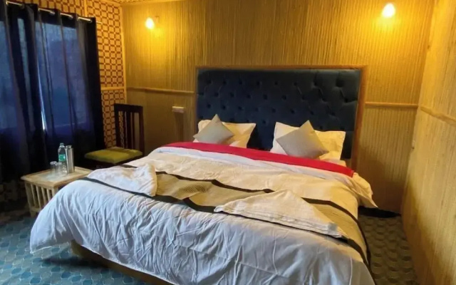 Alpine Cottage Pangong