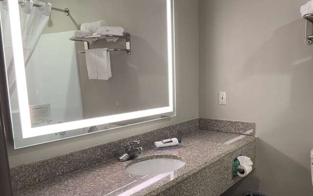Days Inn & Suites by Wyndham Tahlequah