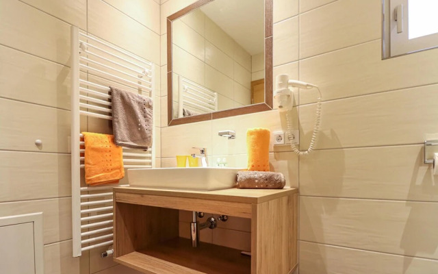 Nice Apartment in See With 2 Bedrooms and Wifi