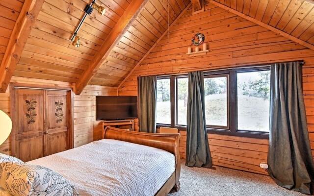 Secluded W/ Game Room & Huge Wraparound Deck 3 Bedroom Cabin