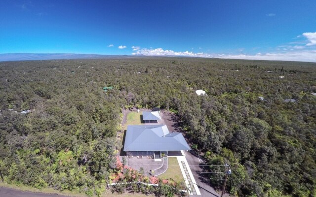 Hale O'hia Lehua 3 Bedroom Home by RedAwning