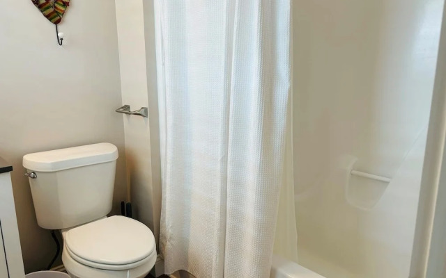 Nauti Time 5 Bedroom Home by RedAwning