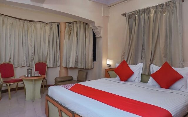 OYO 23711 Hotel Tushar