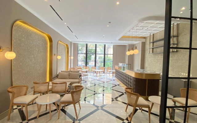 Maia Hotel