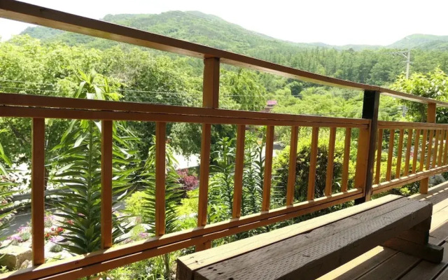 Gapyeong Ongdalsam Pension